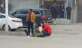 吃瓜群众看车队