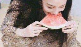 吃瓜裙黄,揭秘网络红人的崛起与争议