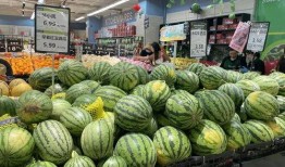 无锡太湖创意吃瓜,夏日清凉新风尚