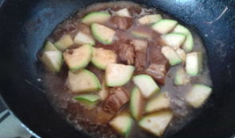 角瓜炖肉怎么吃,家常美味，营养丰富的炖菜新体验
