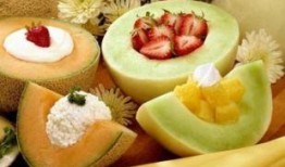 喝水吃哈密瓜,哈密瓜与水的完美搭配