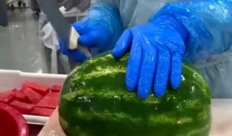 迪拜人如何吃瓜,品味奢华中的瓜文化