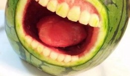 有人吵架吃瓜,一场激烈争吵背后的真相揭秘