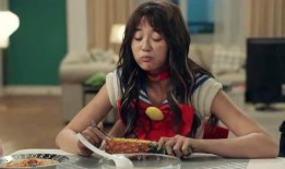 众人吃瓜王老师,王老师成焦点，揭秘娱乐圈幕后故事