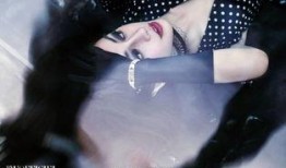 烟熏妆吃瓜,揭秘时尚界的潮流新宠